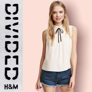 Lace-collared Blouse ▪️ H&M